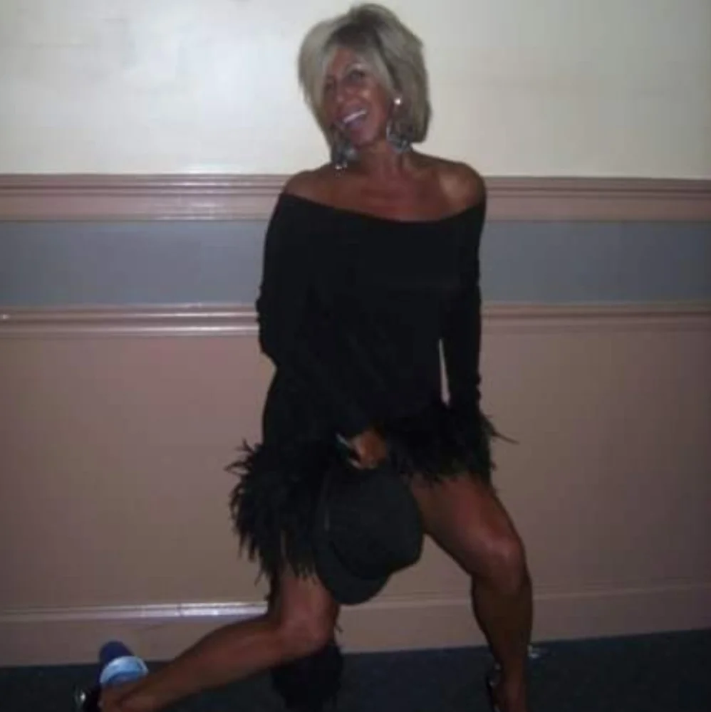 A.B.S Stunning Dressy Little Black Dress w Ostrich Feathers on Bottom hp 13x🔥🔥 - Picture 5 of 16